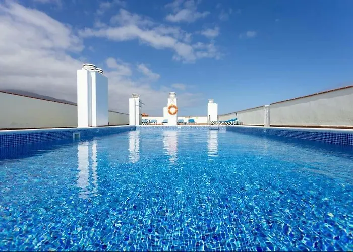 Centrico Y Elegante En *